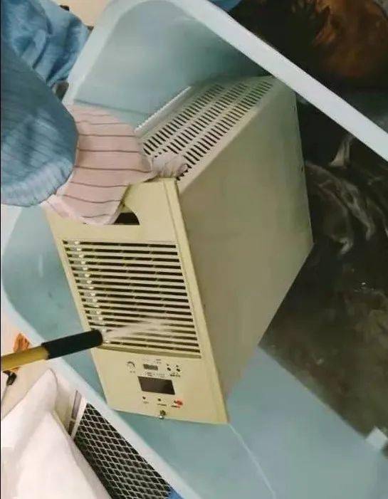 科技守護電網 通信設備帶電水沖洗技術成功首試，為運維服務注入新動能